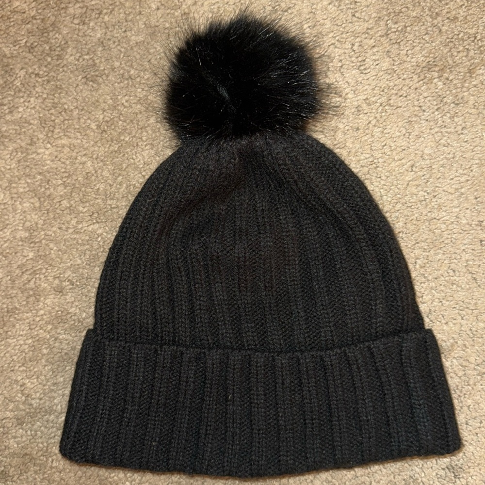 H&M Black knit beanie